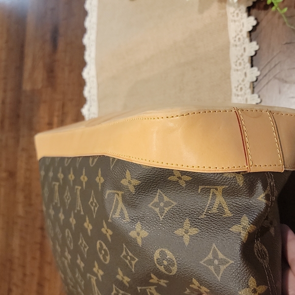 🎉SOLD🎉 💯% Authentic Louis Vuitton Lockit Horizontal bag - Picture 6 of 11